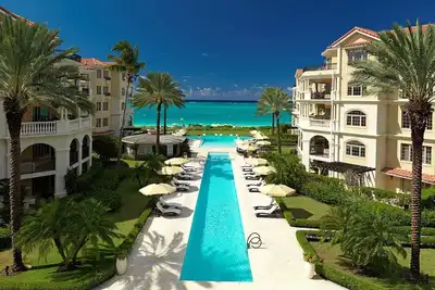 Image de Condo de luxe 2 chambres 2 salles de bain sur Grace Bay!