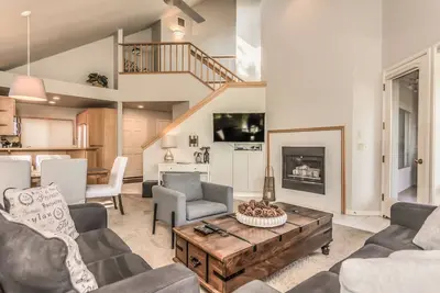 Image de Grand condo avec 2 ponts, près des pistes - vue sur la ville (option 3ème chambre)