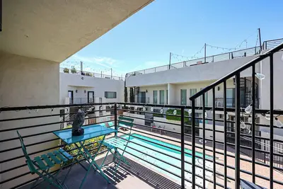 Image de Magnifique condo avec un toit au coeur de la vieille ville de Scottsdale.