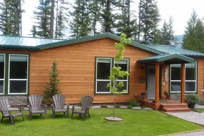 Image de Black Bear Cottage - Près du parc West Glacier