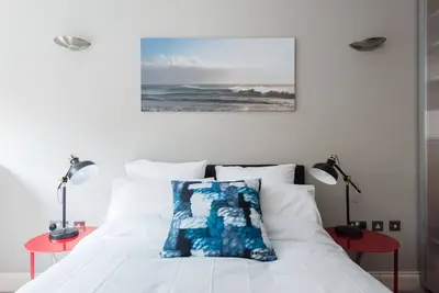 Image de Appartement entier, superbe et spacieux, très bien situé, Tower Bridge, Zone1