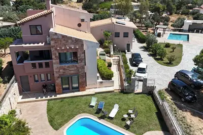 Image de Nouvelle villa de vacances, jardin grec, piscine, barbecue, vue magnifique, à 2 km de la mer