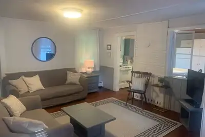 Image de Marchez jusqu'à la «digue» et profitez des commodités de la jetée et des 2 passes de plage.