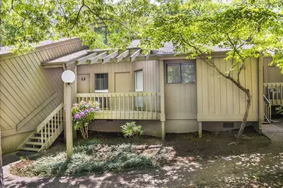 Image de Belle villa de golf avec 4 lits Queen!