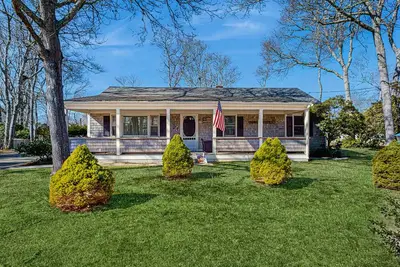 Image de Nouvelle Liste! Dog-friendly house w / cour clôturée et terrasse - à pied des plages