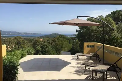 Image de Vue Panoramique Sur Baies De Villata Et Pinarellu Partie Haute De La Villa