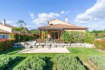 Image de Villa Acacia pour 8 personnes près de la piscine communale