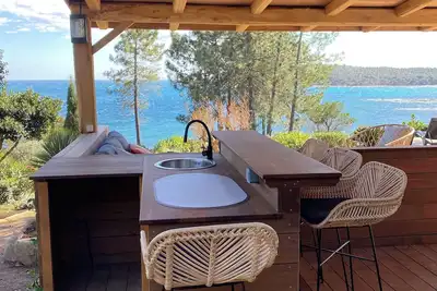 Image de Villa, Avec Vues Splendides Sur Mer, Les Pieds Dans L’Eau