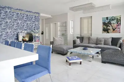 Image de Luxeux Duplex Avec Jardin Et Terrace Proche Mer, Wifi Gratuit