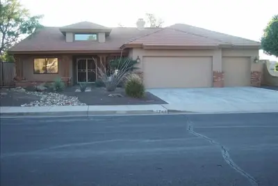 Image de 3 au 8 mars disponible 150 $. 00 la nuit! Avril disponible.