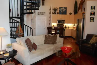 Image de Centre-ville, Gaslamp, Petco, Convention Center - Luxury 1 Br + Loft w / Deck