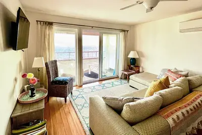 Image de Magnifique condo en front de mer rénové - à proximité des plages, des phares