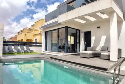 Image de Villa de Luxe à Orihela Costa