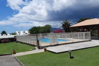 Image de Charmant studio Bounty, piscine et plages à 2 minutes de marche