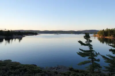 Image de McGregor Bay Heritage Log Lodge<br>Animaux acceptés