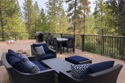 Image de Cabine voûtée au plafond, vaste pont et bain à remous privé près de Yosemite