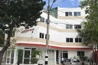 Image de Clean, Privacy, And City View Apartment Dans un quartier typique du Yucatán.