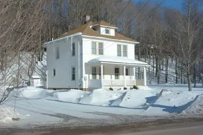 Image de Maison familiale de 3 chambres - disponible pour l'hiver et au-delà