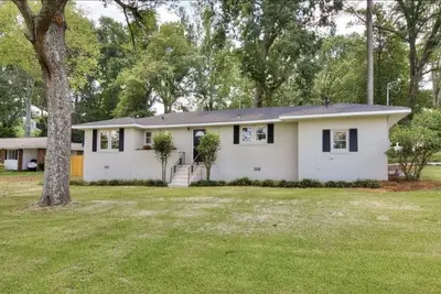 Image de La location des maîtres! Moins d'un demi-mile du parcours!