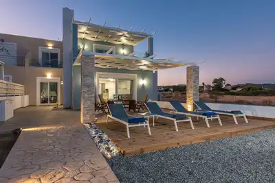Image de Villa neuve en front de mer à seulement 50 pas de la magnifique mer à Gennadi