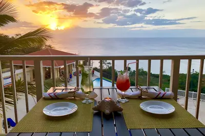 Image de Luxueux condo vue spectaculaire - Rabais de dernière minute pour le locataire