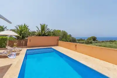 Antonio House avec piscine et vue mer