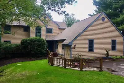 Image de Exceptionnel 5 chambres; 4 1/2 Bath House sur le magnifique parcours de golf de Buck Hill Falls