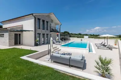 Image de Villa Milla ***** avec piscine, à 7 km de la mer, barbecue, Wi-Fi gratuit