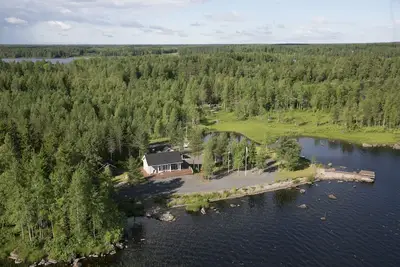 Image de Cottage + Granary + Karaoke + Lean-To