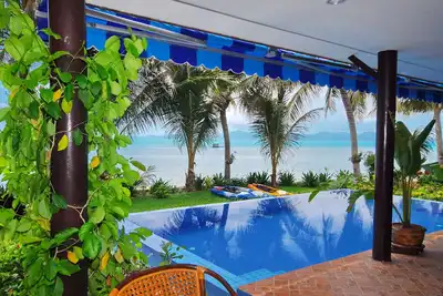 Image de Jolie Villa \"les pieds dans l'eau\" avec piscine & jacuzzi privées
