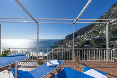 Image de Hibiscus located at 3 kms from Amalfi