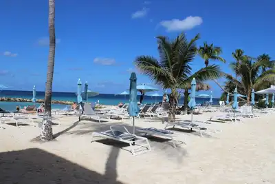 Image de Condo 2 chambres à coucher Seven Mile Beach -Sunset Cove