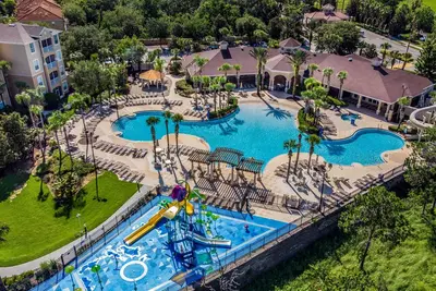 Image de New-Kissimmee Resort Home avec piscine - 5 milles de Disney