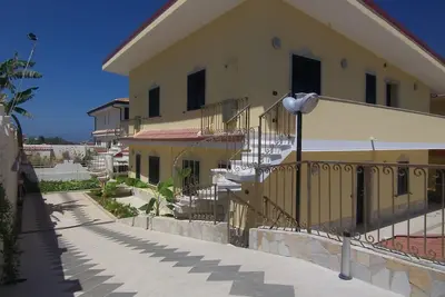 Image de appartement confortable à 100m de la mer