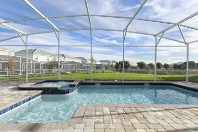 Image de Réunion de famille❤️❤️ Piscine et spa, théâtre et salle de jeux | Champions Gate Resort, près de Disney