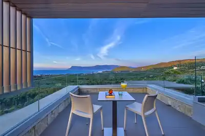 Image de Youphoria Villa Oneiro confortable, entièrement privé, piscine à débordement, vue spectaculaire sur la mer