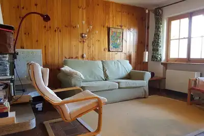 Image de Extérieur : 3-pièces pour 4 personnes au 2ème étage, grand balcon avec meubles de jardin -Intérieur