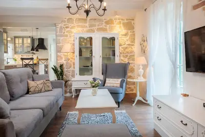 Image de Appartement élégant, charmant et chic avec balcon au coeur de Split