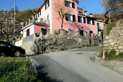 Image de Villa de campagne romantique dans les collines verdoyantes entre Portofino et les 5 Terre