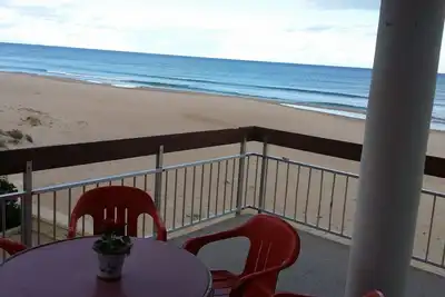 Image de Appartement en face de la plage avec wifi