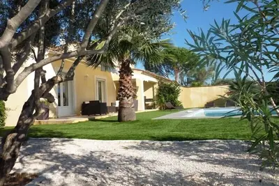 Charmante villa au calme, piscine, Golf Saint Tropez (-20% pour fin de juillet)