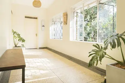 Image de Chambre centrale, confortable et bien rangée par le centre commercial Acacia