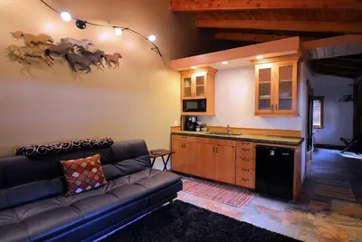 Image de Cottage-Sdb privée-de Luxe-Vue sur le bois-Tecumseh's Stall/Cottage