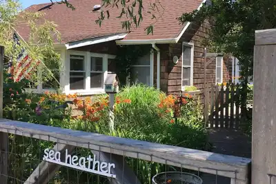 Image de Cottage de charme entouré de jardins anglais