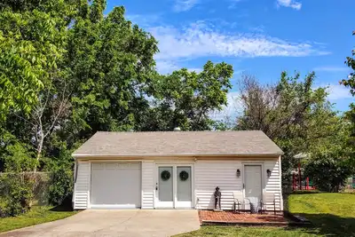 Image de Cozy Guesthouse à South Nashville!