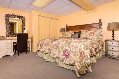 Image de Meilleur prix sur une grande et les petites cabanes de groupe dans le centre-ville Gattlinburg