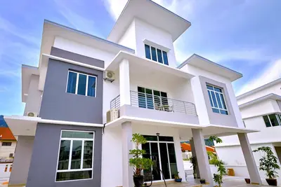 Image de Villa spacieuse ❃ 3 étages / 6br / 6. 5ba