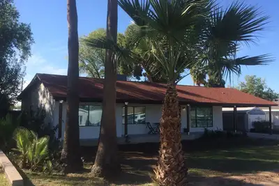 Image de Nouvelle maison moderne près de Phoenix Mountain