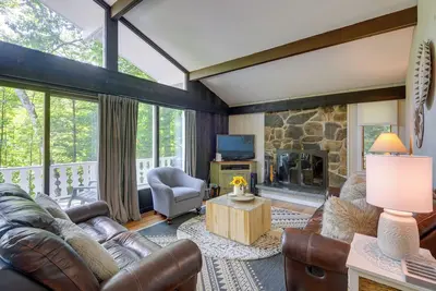 Image de Nouveau! Stratton Mountain Family Chalet-Walk to Lifts