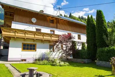 Image de Appartement confortable avec vue sur la montagne dans un endroit calme, adapté aux familles